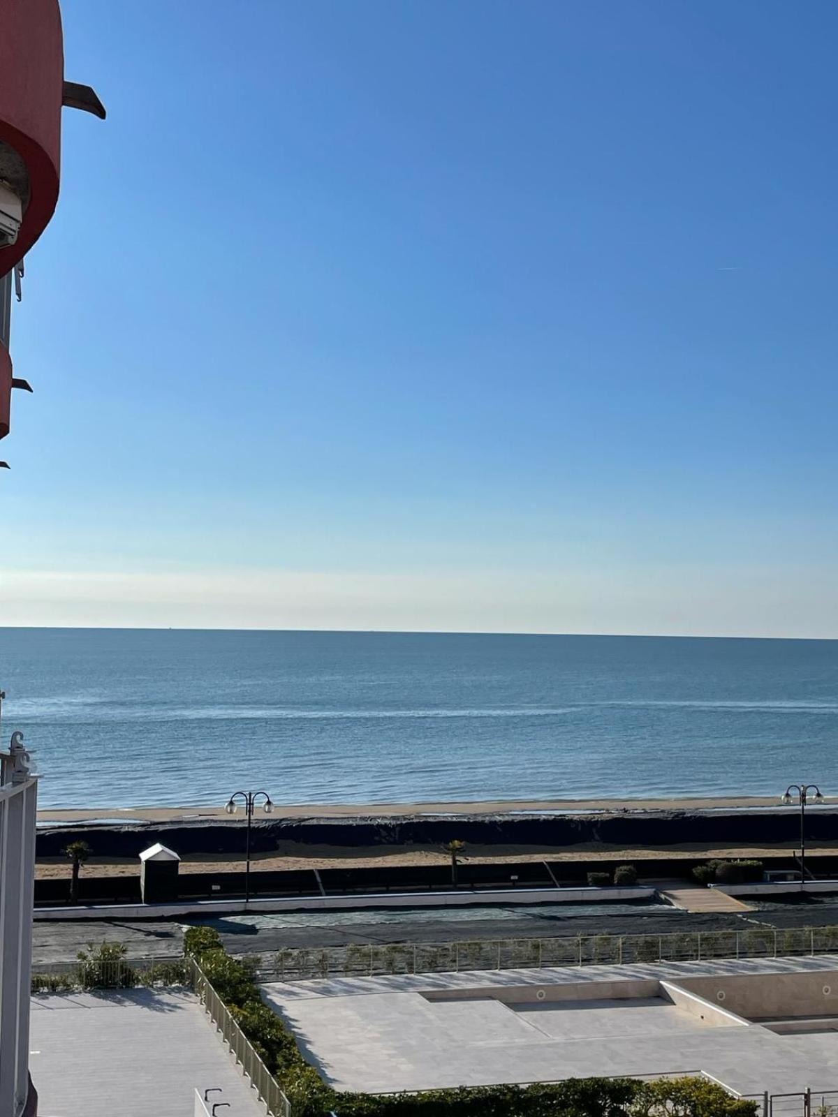 Residence Apollo - Walterigato Apartments Solo Per Famiglie Lido di Jesolo Kültér fotó
