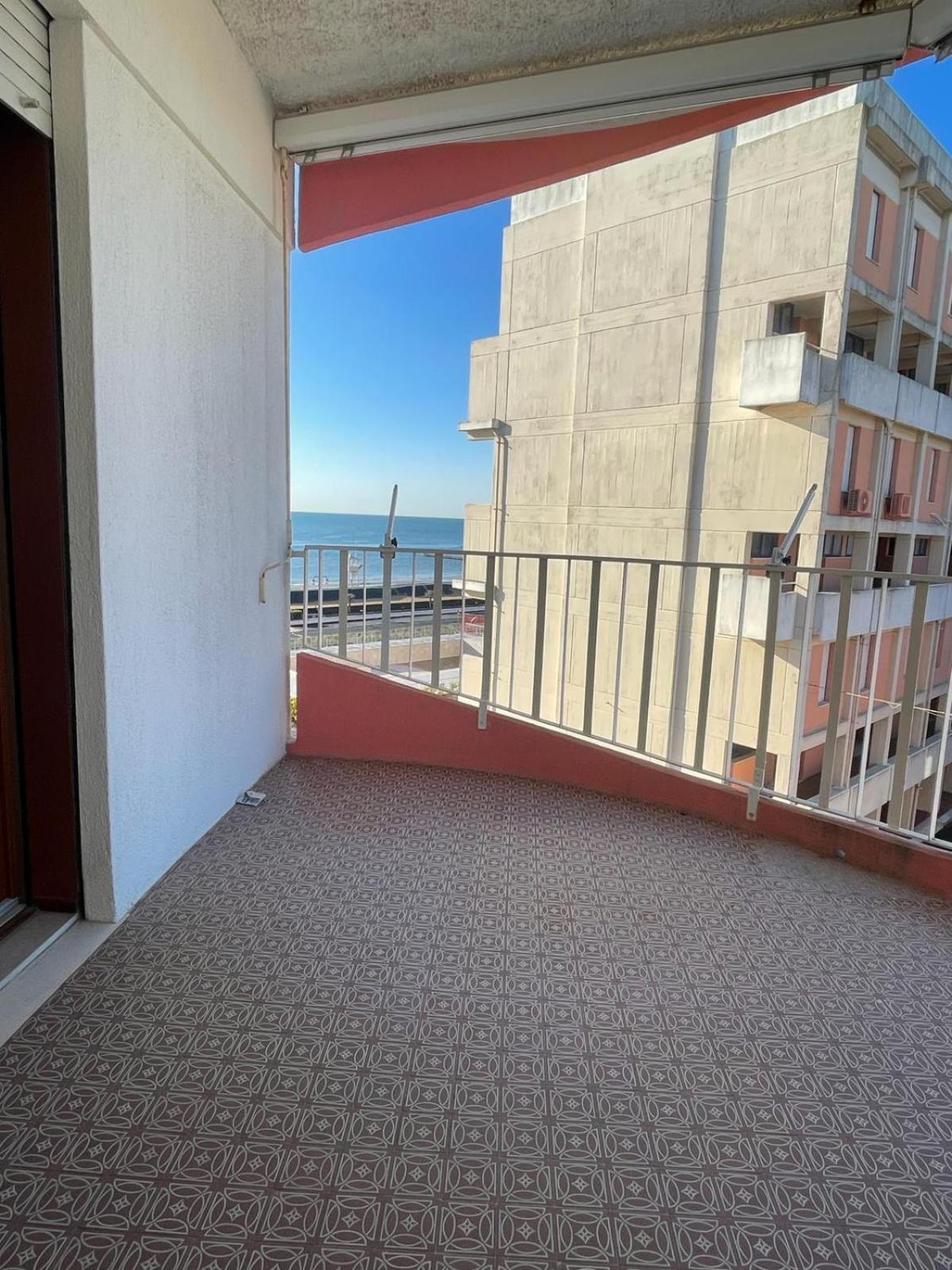 Residence Apollo - Walterigato Apartments Solo Per Famiglie Lido di Jesolo Kültér fotó